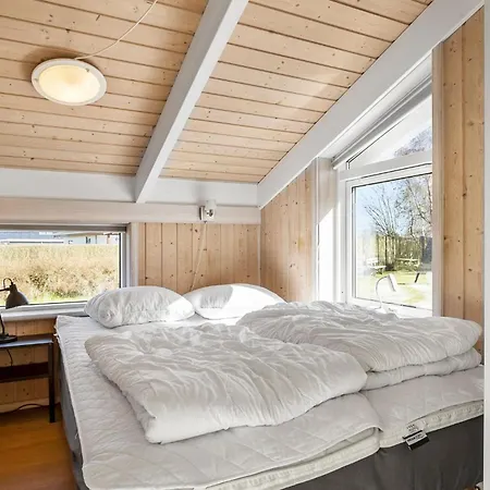 Casa de Férias Gorgeous In With Sauna Otterup