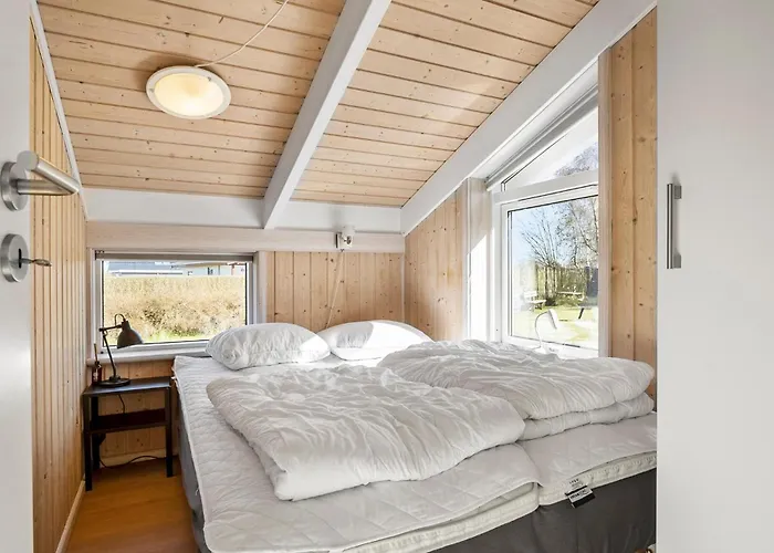 Σπίτι διακοπών Gorgeous In With Sauna Otterup